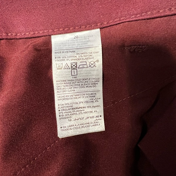 Maroon high-rise pixie pants - straight cut - Picture 3 of 5